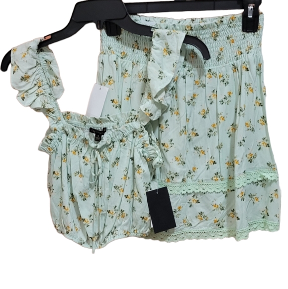 City Traingles Floral Dress Set (NWT) - Picture 8 of 11